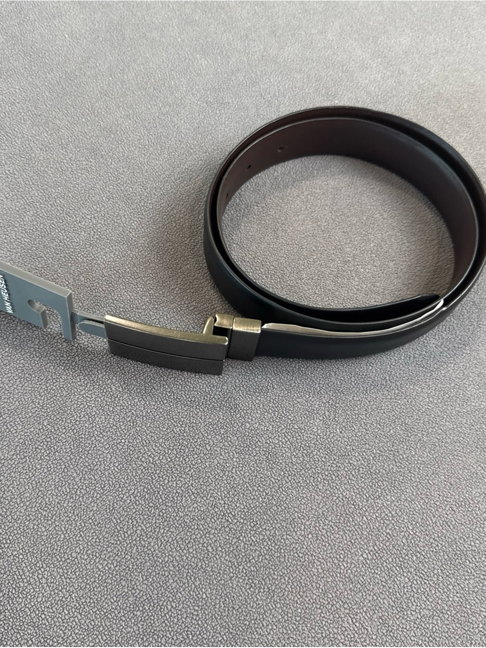 NWT Van Heusen Black/Brown Reversible Belt w/ Brushed Metal Buckle Size 34